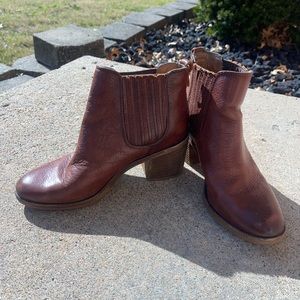 Sofft 7.5 Brown Boots.